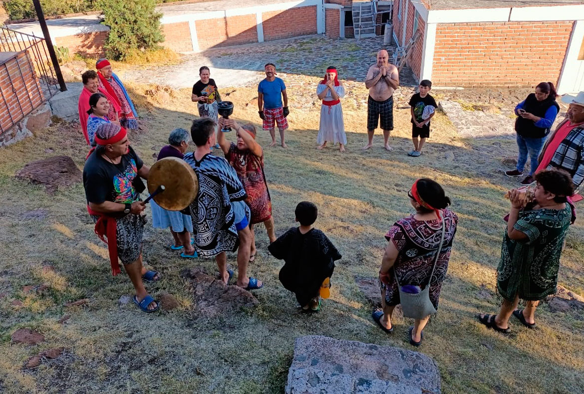 04-tepeyolotli-limpiando